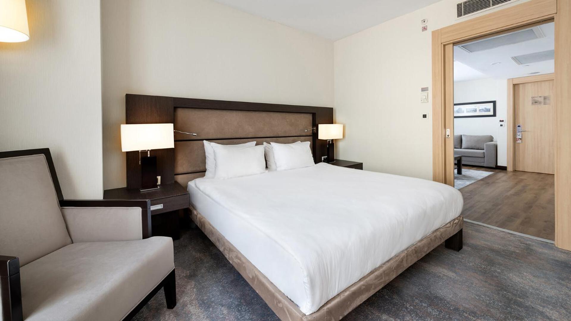 Ramada Plaza By Wyndham Istanbul City Center (Adults Only) Eksteriør bilde